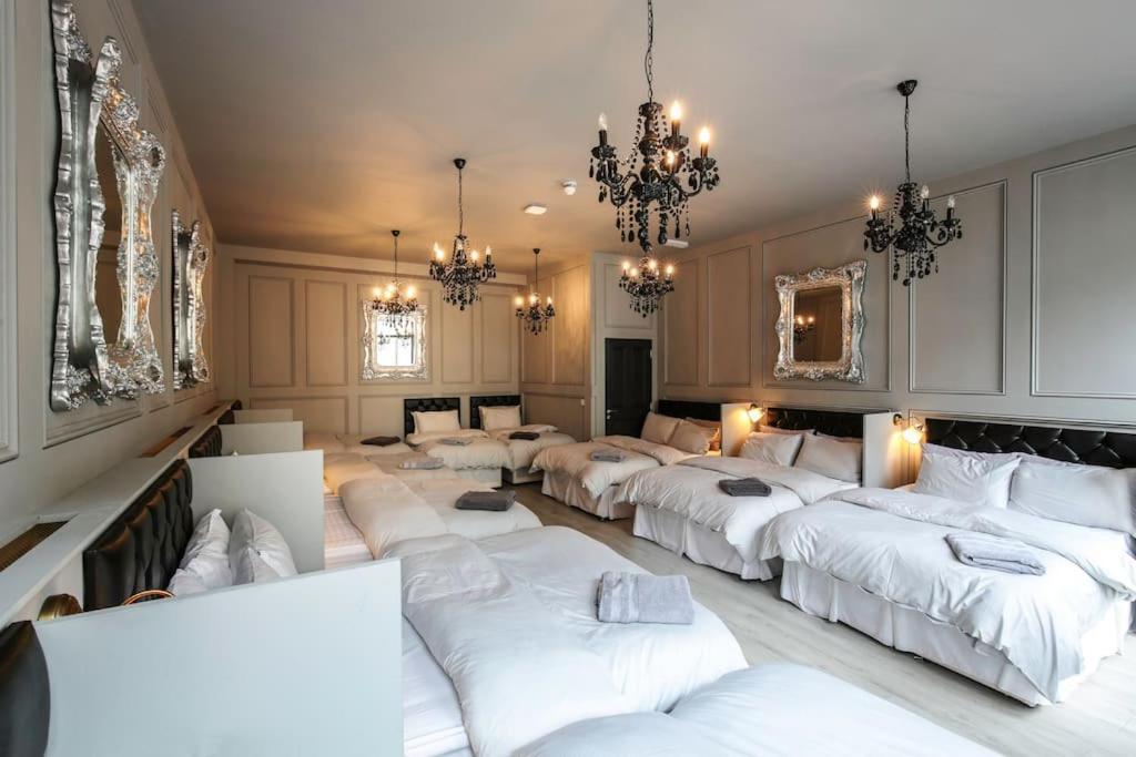 The V.I.P Suite - Sleeps 24! Best For Large Groups Liverpool Eksteriør bilde