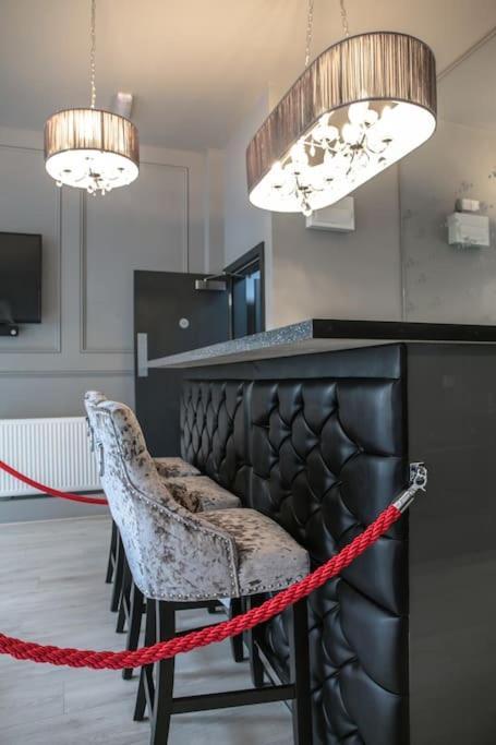 The V.I.P Suite - Sleeps 24! Best For Large Groups Liverpool Eksteriør bilde
